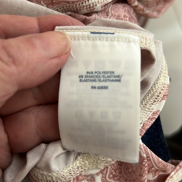 LANDS END 3X MAUVE & WHITE PAISLEY LS with THUMB HOLES & ZIP NECK - Picture 6 of 11